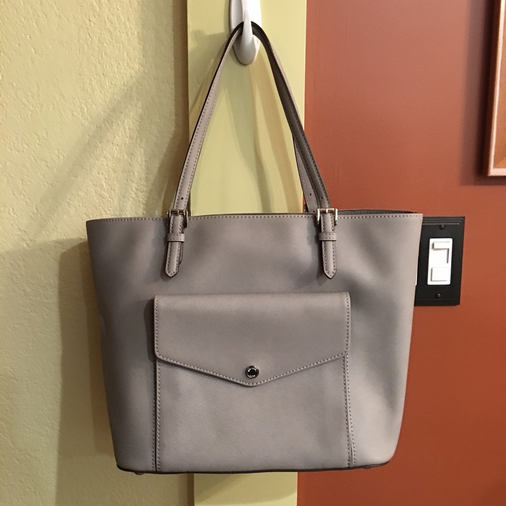 MICHAEL KORS AUTHENTIC SAFFIANO SNAP POCKET TOTE